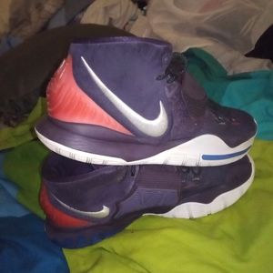 Kyrie Irving size 12